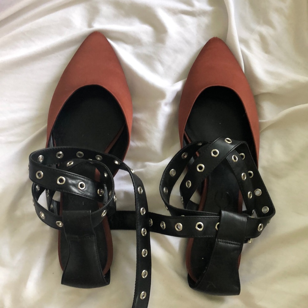 pink/burnt orange flats with straps